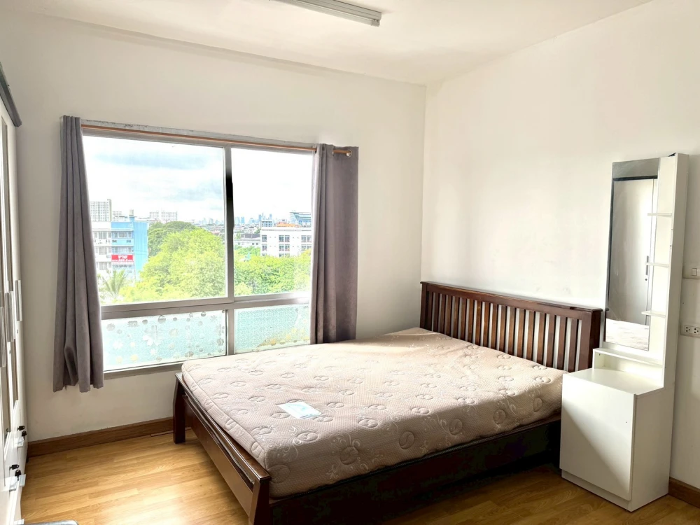 For sale: The Tree Lat Phrao Wang Hin, studio room, no buildings blocking it, clear view, comfortable for the eyes, good price, reserve now.