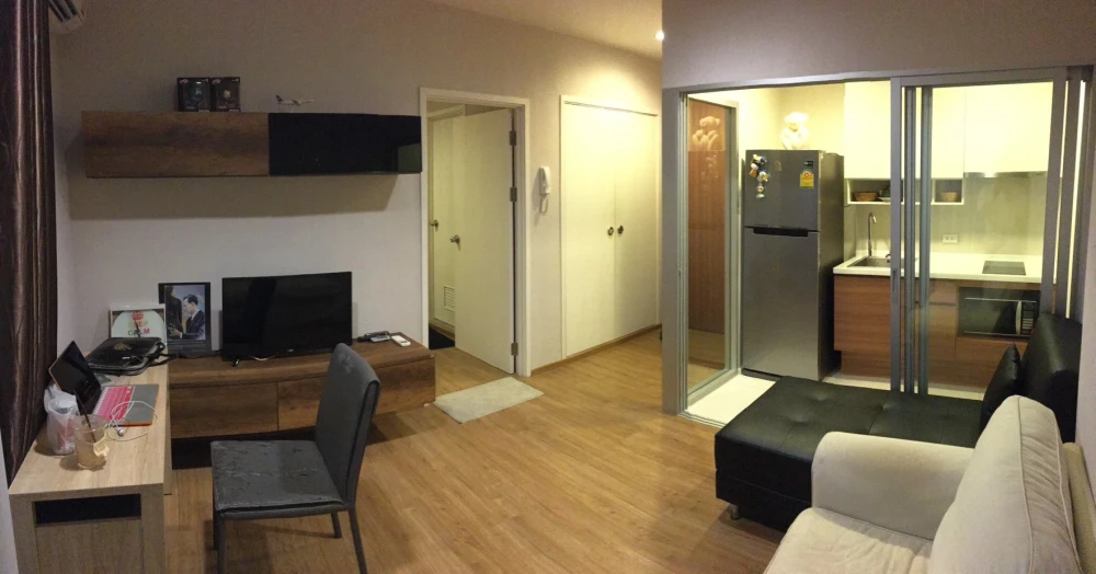 Condo for sale, rent, Fuse Chan - Sathorn, with good wallpaper Good price like this. Don't let it slip away. Hurry up to reserve.