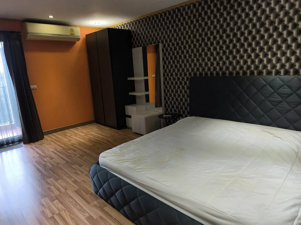 Condo for sale or rent, Regent Home 15, Chaengwattana, next to wallpaper, decorated, fully furnished, rent now