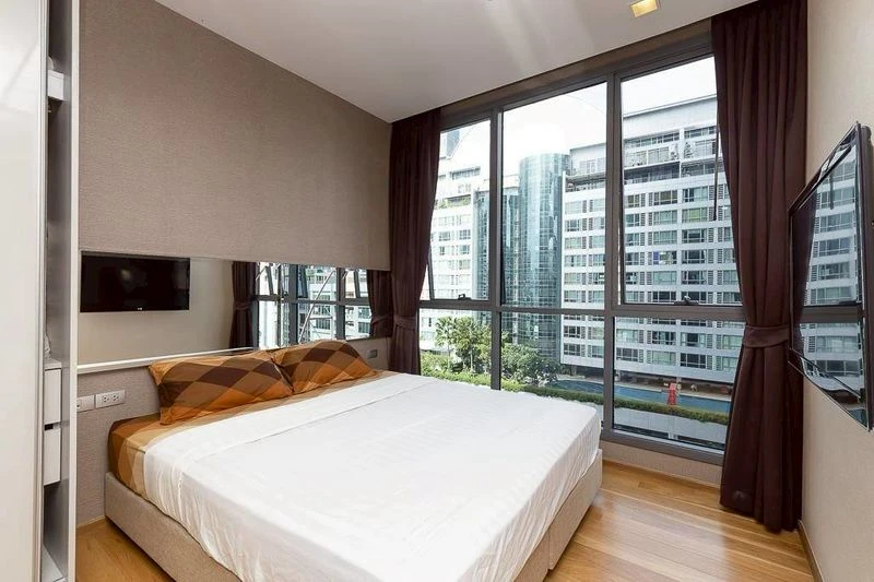 Condo for sale, Hyde Sukhumvit 13, spacious room, good view, ready to move in You can come and stay.