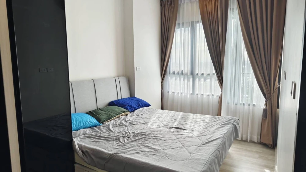 For sale or rent: Niche Mono Mega Space Bangna, 38th floor, very high floor, great city view, fully furnished, book now and you won't be disappointed.