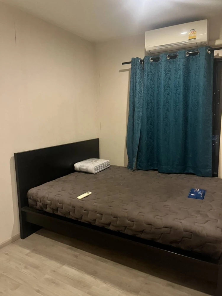 For sale or rent: Plum Condo Central Station, high view of the city. The room is divided into proportions, fully furnished. Book now, don't miss it.