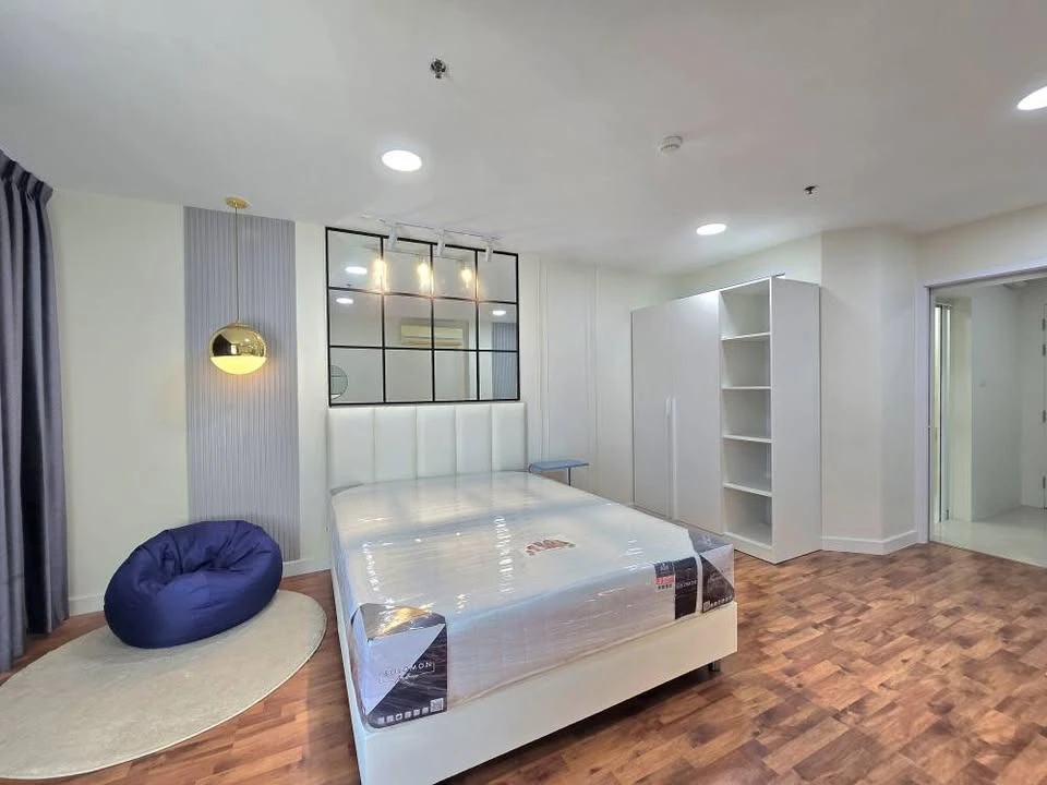 For sale or rent Bangkok Horizon Ramkhamhaeng, empty room, high floor, room decoration type, hurry and reserve now. Before it slips out of hand