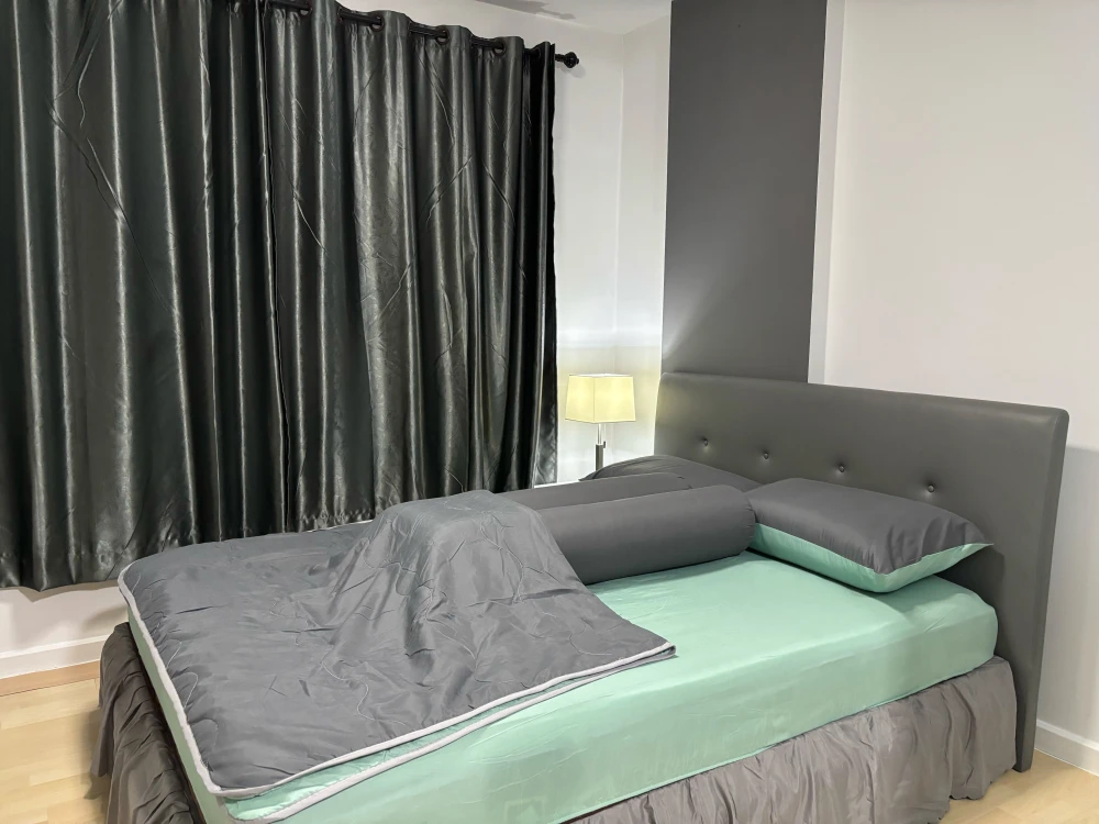 For sale or rent: D condo Ramkhamhaeng 64, 6th floor, fully furnished room, ready to move in. Interested in owning one? Hurry and reserve now.
