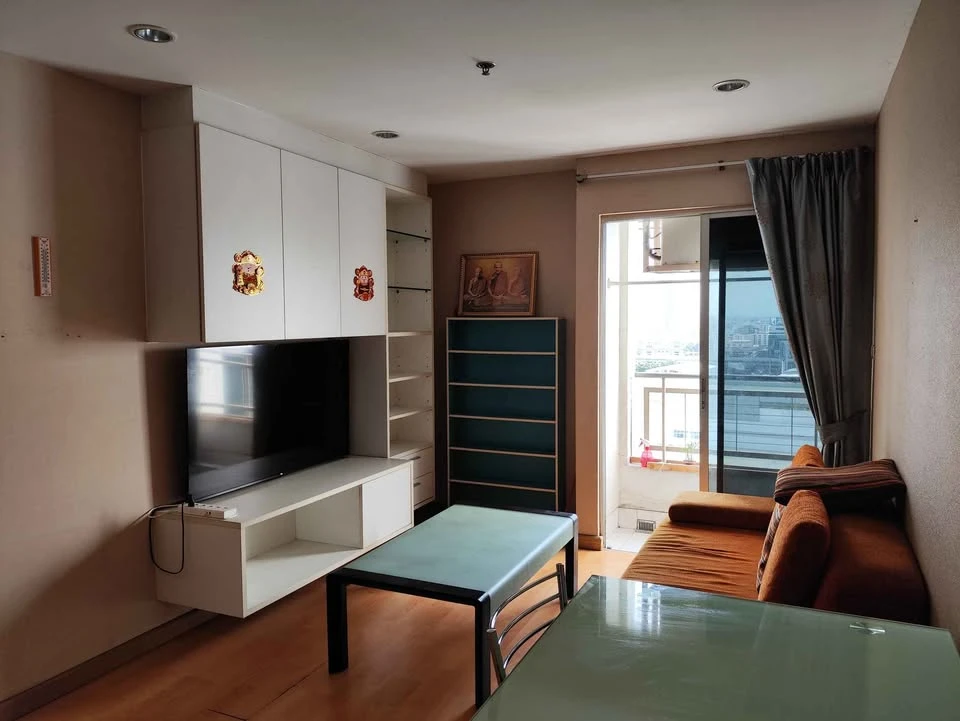 For rent or sale: The Inspire Place ABAC Rama 9, 16th floor, fully furnished room, nice to live in. If you don't book, you'll miss out.