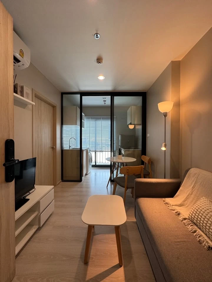 For rent or sale!! Condo New Noble Ngamwongwan 7th floor (Room A5) Beautiful room, convenient to travel, bring your bags and move in!!