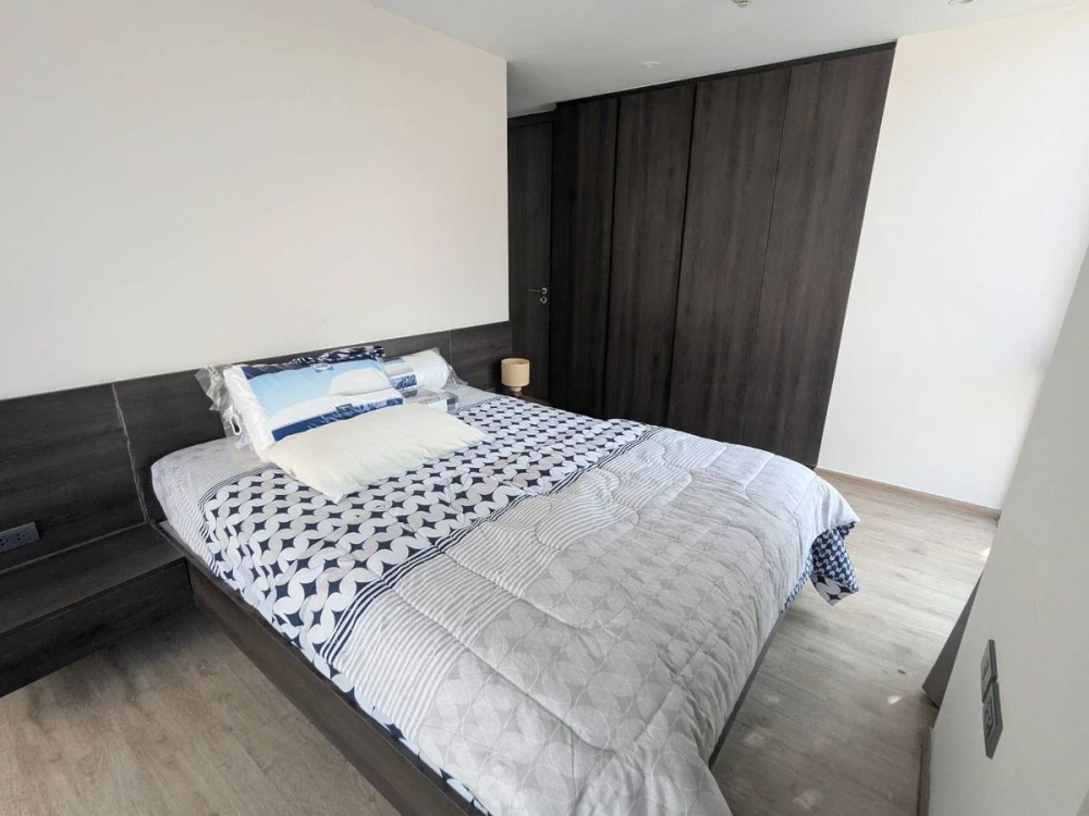 For sale, for rent!! Condo 168 Sukhumvit 36, 3rd floor, very spacious room, simply decorated but nice to live in, hurry up and book now!!