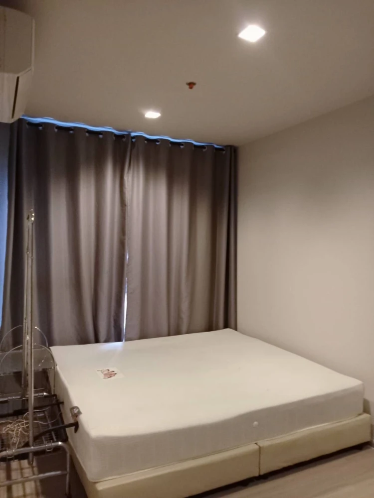Sale Life Asoke-Rama 9, large room, 2 bedrooms, high floor, has a very beautiful view. Hurry up to reserve before it slips out of your hands.