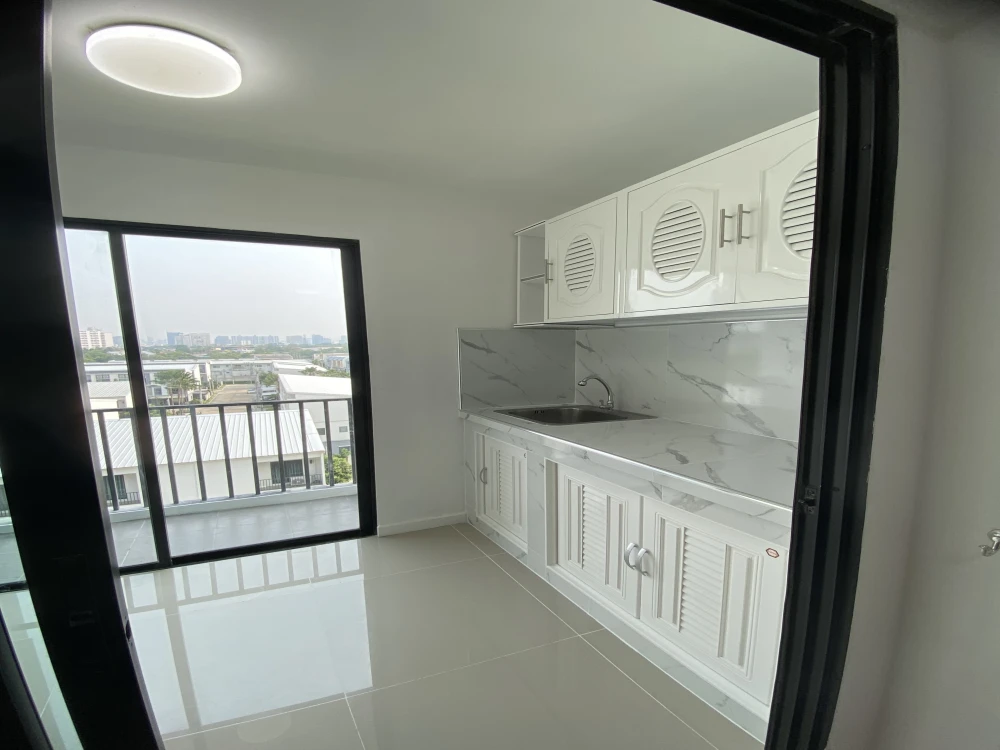For sale: I Condo Ngamwongwan, open and comfortable view. Full facilities, reserve now quickly.