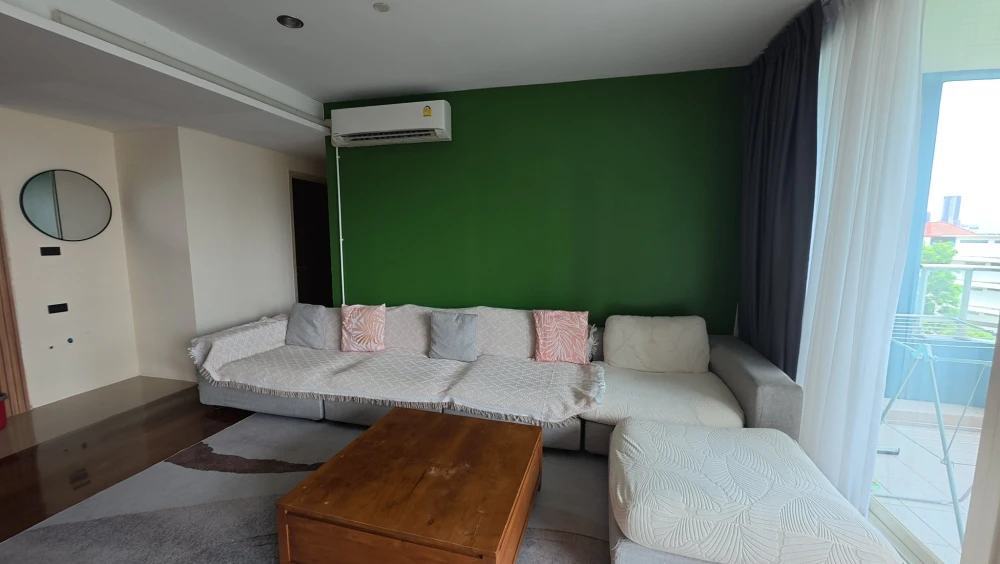 Luxury condo for sale, Watermark Chao Phraya, spacious room, comes with complete facilities, buy now.