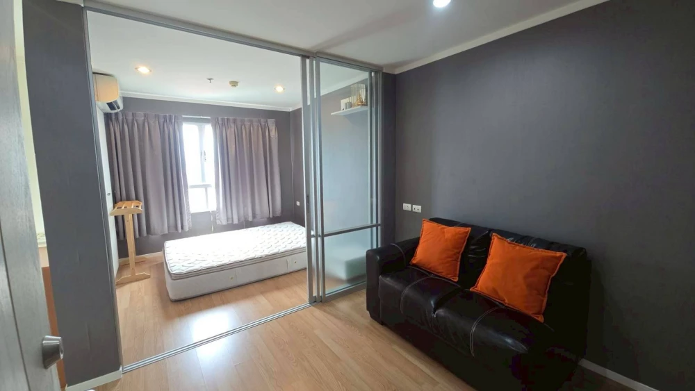 Condo for sale: Lumpini Ville Prachachuen-Phongphet 2. Spacious, clean, well-ventilated, and extremely comfortable. Become the owner today!