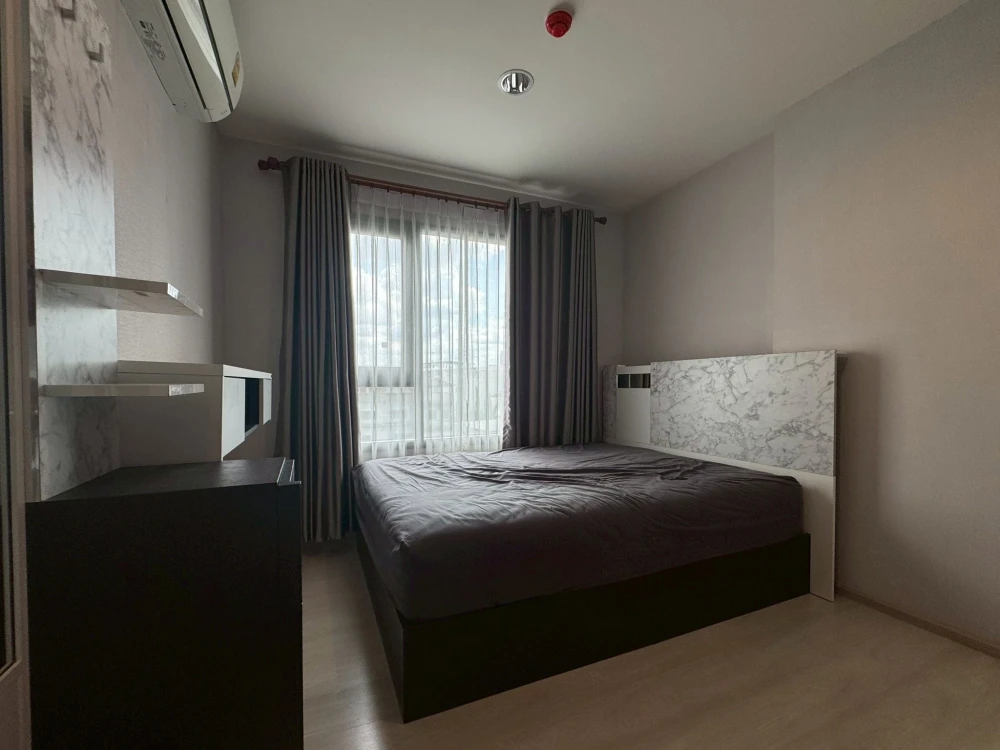 Condo for sale at Life Pinklao. Ready to move in. Fully furnished and equipped. Great for personal use or investment. Hurry and reserve now. Don't del