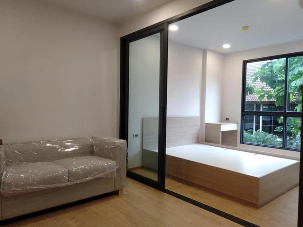 Cocoon Rama 9 condo for sale or rent. The unit is partitioned into separate, well-defined zones. Great price! Book yours today!