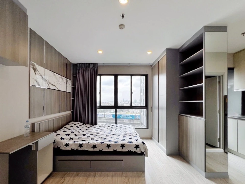 Selling a studio condo at Ideo Mobi Sukhumvit Eastgate, 8th floor. Ready to move in, fully furnished. Book now!