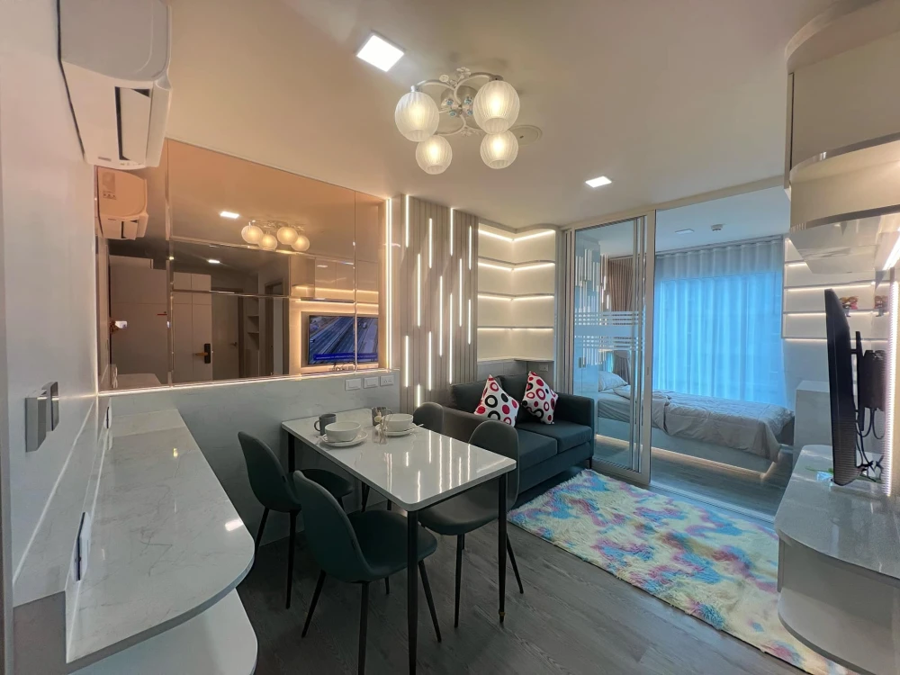 Condo for sale Kave Island, Building F, 6th floor, middle view of the pool, built-in furniture, very cool, buy now, don't miss out.