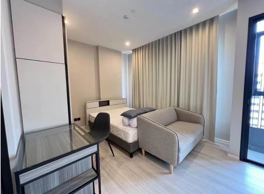 Condo for sale: The Room Phayathai, Studio room, 35th floor, high view, comes with a great price, you will regret it if you miss it.