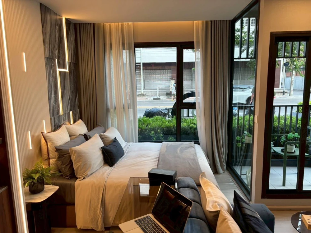 Condo for sale, Aspire Onnut Station, high floor, comes with an affordable price. Come and be the owner today.