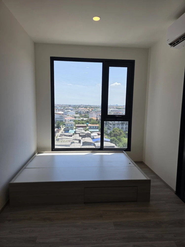 Selling a condo at Origin Place Phetkasem. North-facing unit, comfortable and not hot. Includes extras; pets are allowed. Book now!
