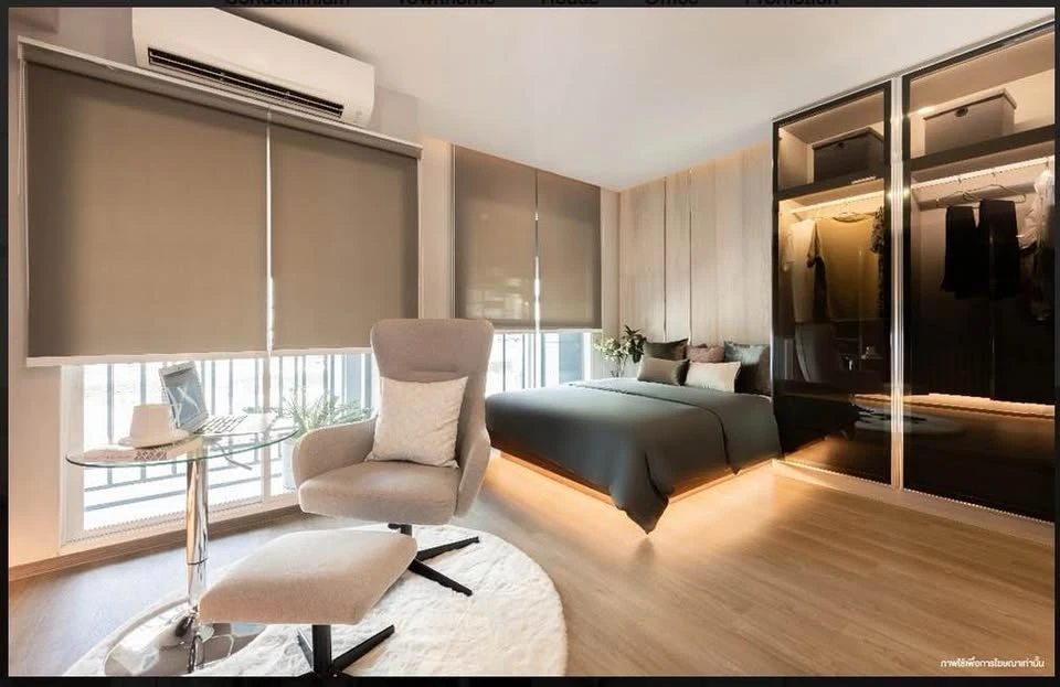 Selling down payment Place 168 Pinklao, the room has a view of the swimming pool, very chill, next to the fire escape and next to the room on only one