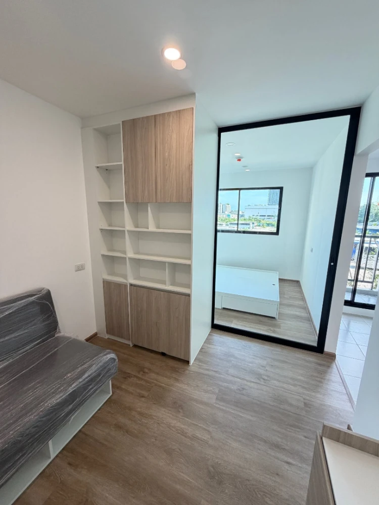 Selling down payment for Sena Kit Samrong Interchange condo. Excellent location, not exposed to morning sun, shaded in the afternoon, not next to the