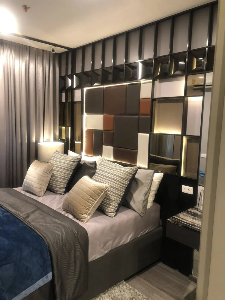 Selling down payment, Ideo Ramkhamhaeng - Lamsalee Station 1 Bed Plus...very good value, with lots of freebies. You have to book this.