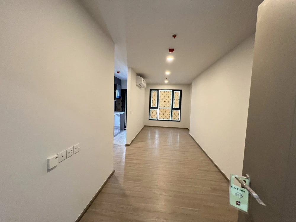 Down payment sale for Aspire Sukhumvit - Rama 4, corner unit, not crowded, good location, convenient transportation, great common area, reserve now!