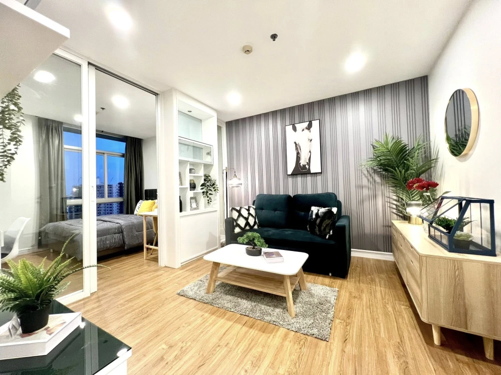 For sale or rent Centric Scene Sukhumvit 64, separate rooms, divided into suitable lots, good price, hurry and reserve now.