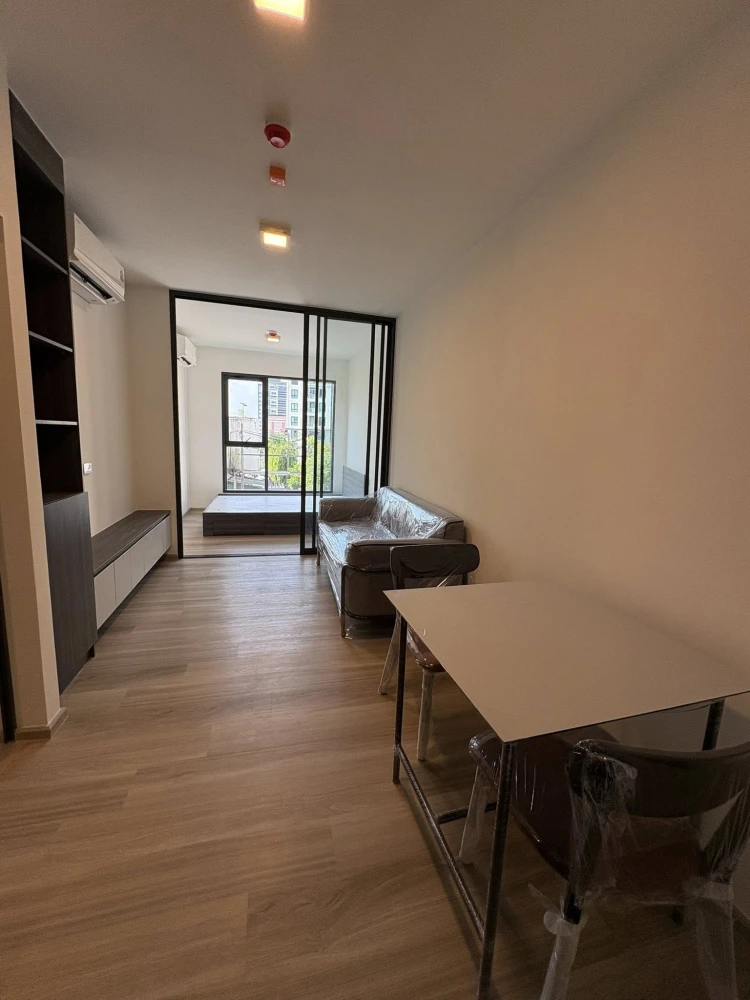 for rent Chapter One More Kaset condo. Ready to move in, fully furnished with appliances. Just bring your bags and move in!