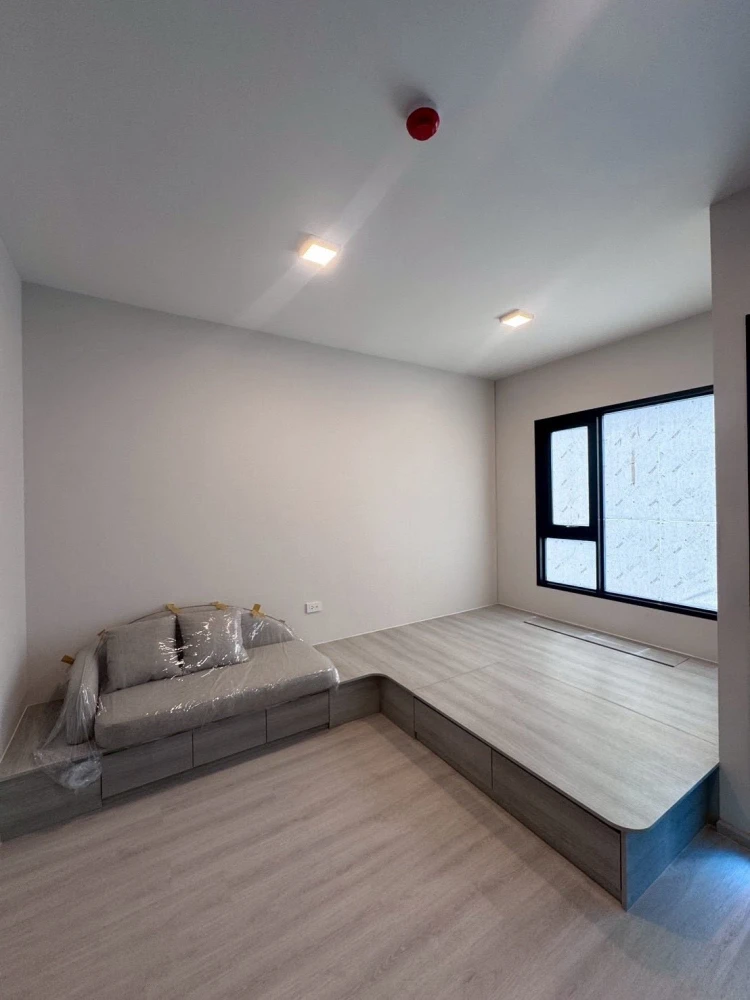 Selling down payment for COBE Ratchada Rama 9, 1 bedroom unit. Great location, cool unit. Don't miss out!