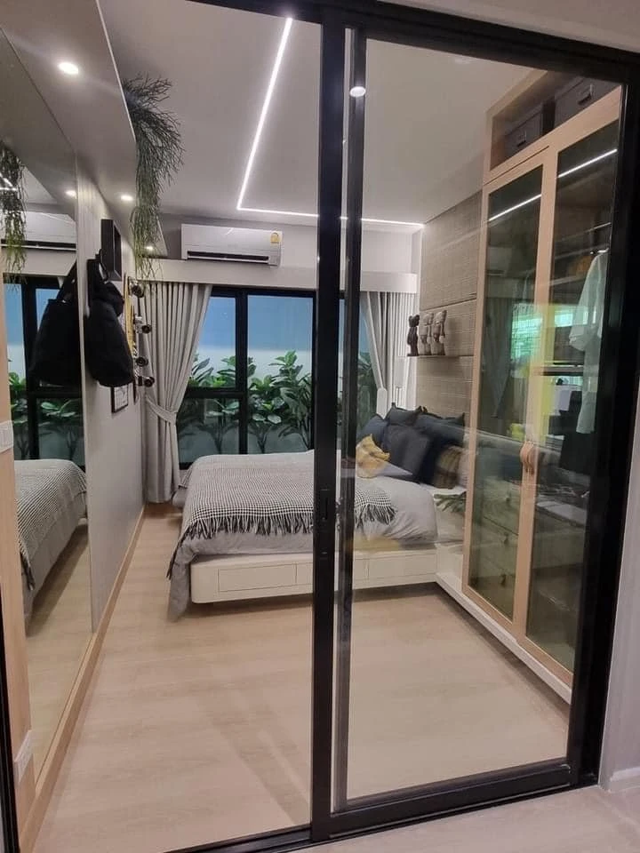 Down payment sale NOWW MEGA, Mega Bangna view, garden view, unblocked view, no elevator, no garbage room, reserve now.