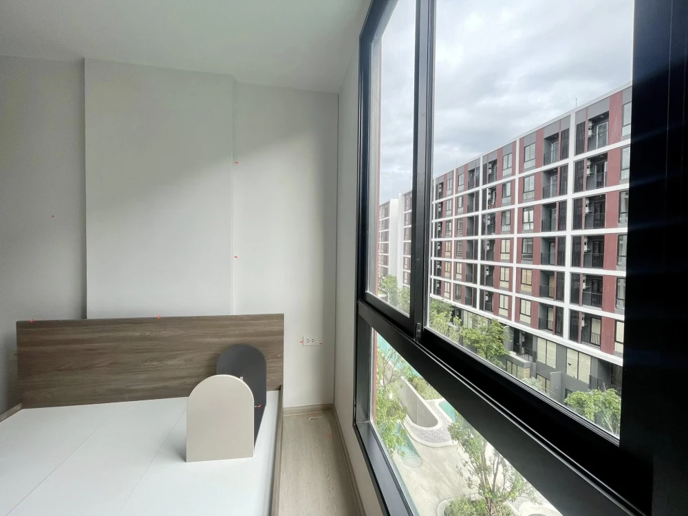 Selling down payment Nue Core Khu Khot Station, 5th floor, swimming pool view. Interested, hurry and reserve now. Urgent!