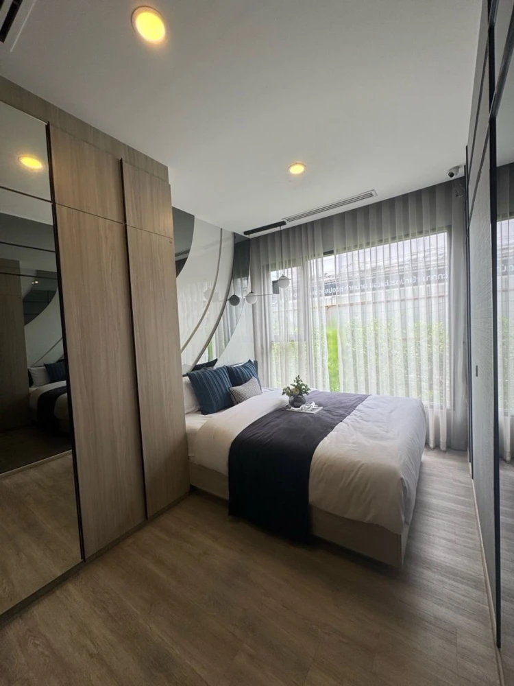 Down payment sale for Origin Place Bangna, a lovely room with complete furniture and amenities, good location, reserve now!