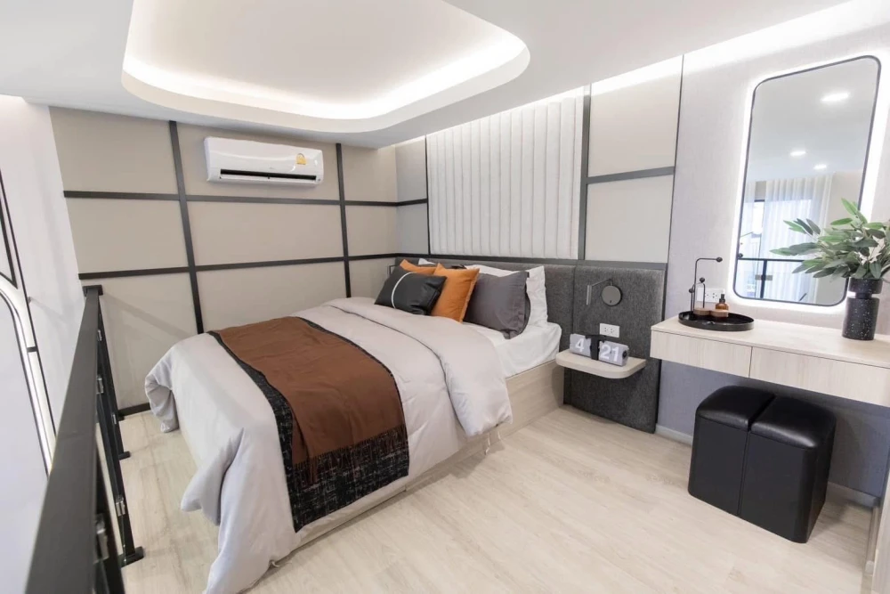 Selling down payment for Origin Place Taopoon Interchange, 15th floor. Great project with complete facilities. Book now!