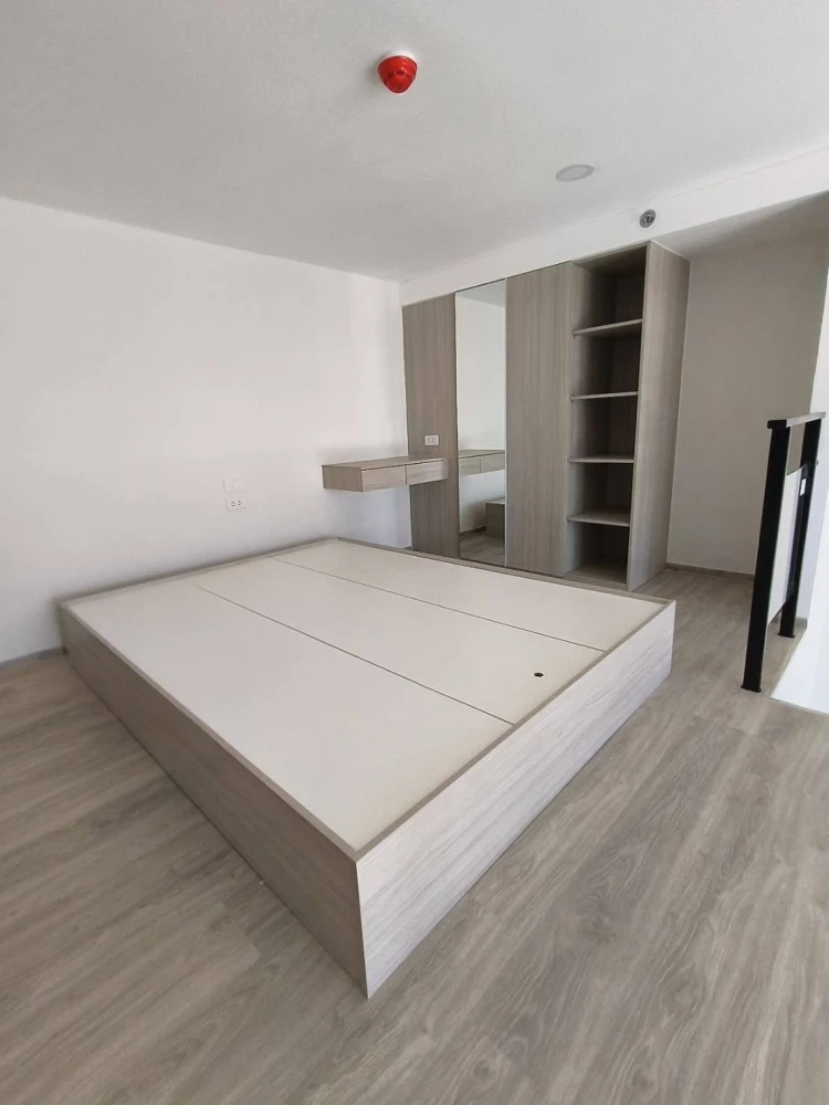 Selling down payment Origin Plug & Play Srinakarin, 18th floor, good project, nice location, reserve now, urgently.
