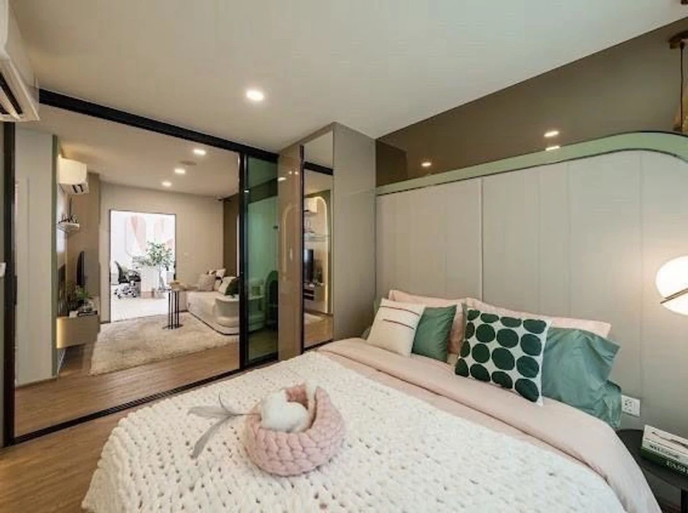 Down payment for sale: The Origin Phaholyothin 57, 5th floor, swimming pool view, good project, nice to live in, reserve now.