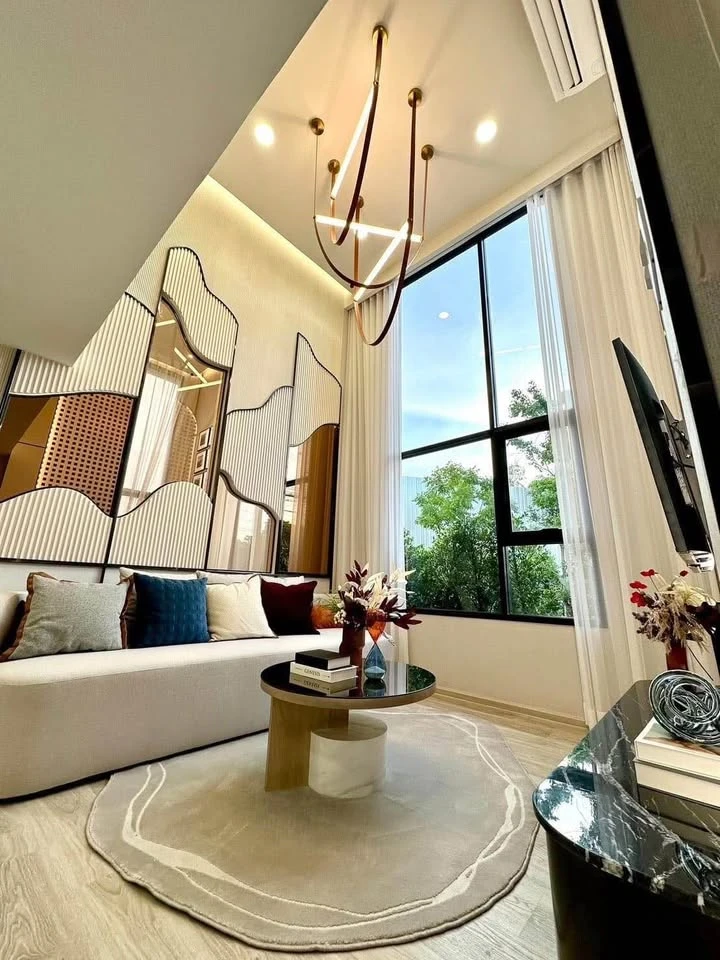 Selling down payment for The Origin Pinklao, 14th floor, very beautiful room plan, lots of freebies, very convenient to travel, I must say you must bo