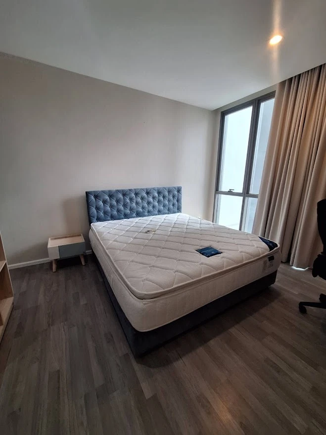 Urgent Sale!! Condo for sale at The Room Sukhumvit 69, 18th floor, beautiful unit, fully furnished, ready to move in. Don't miss out!!