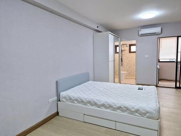 Urgent sale!! Condo Supalai City Resort Ramkhamhaeng, beautiful room, newly renovated, clean, comfortable, good atmosphere, don't miss it!!