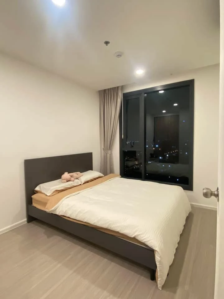 Urgent sale!! Condo Denim Chatuchak, 17th floor, BTS and swimming pool view, beautiful room, fully furnished, good price, don't miss it!!