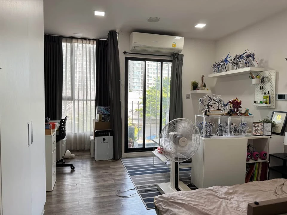 Urgent sale! Atmoz Condo, Chaengwattana, Studio room, 4th floor, available at an affordable price. Come and own it today!