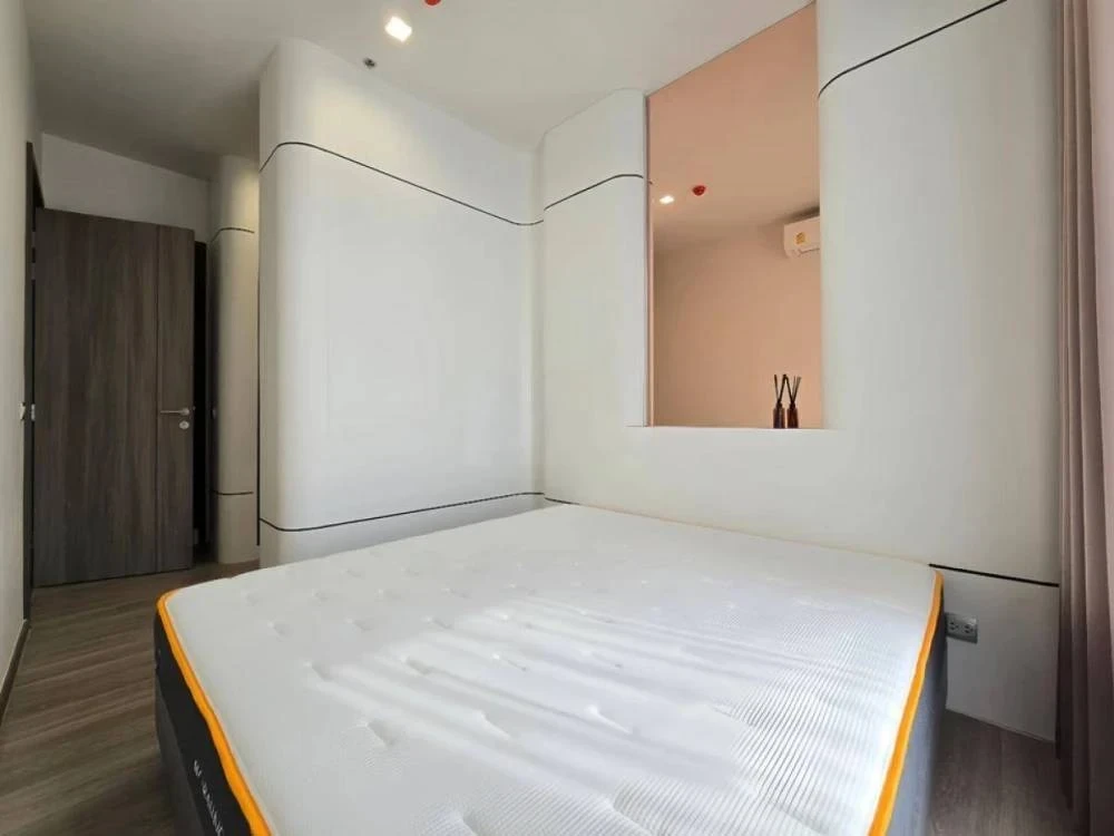 Urgent sale! Rhythm Charoenkrung Pavillion, fully furnished unit, ready to move in. Everything you need in one place. Own it today!