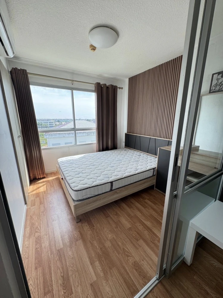 Urgent sale! Lumpini Condo, On Nut, Lat Krabang. 2 rooms, well separated. Great price. Don't miss it, you'll regret it later.
