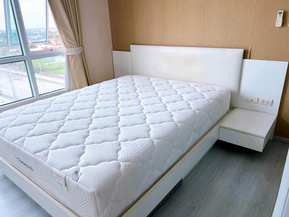 Urgent Sale! Greené Condo Chaengwattana, 12th floor (12A), beautiful view, fully furnished and ready to move in.