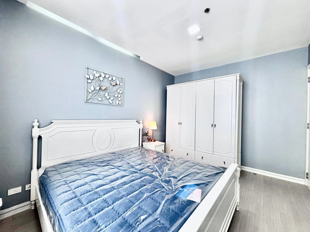Urgent sale!! Condo T.C. Green, 18th floor, Building B (corner room), good location, convenient transportation, don't miss it!!