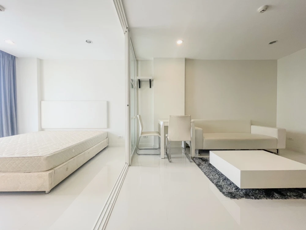 Urgent sale!! Element Srinakarin Condo, 7th floor, Building 6, open view, move in with your bags, don't miss out!!