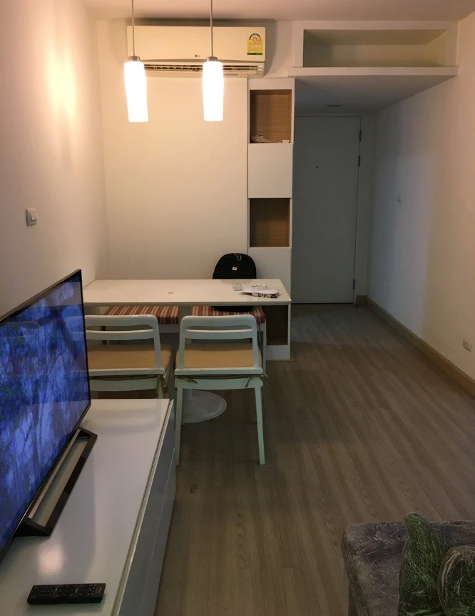 Urgent sale! Condo The Colory Vivid, spacious room, lots of usable space. Hurry and reserve now. Don't miss out!