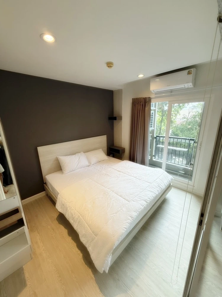 Urgent sale!! Condo The Key Chaloem Phrakiat Rama 9, 3rd floor, Building 1, swimming pool view, good price, hurry and book now!!