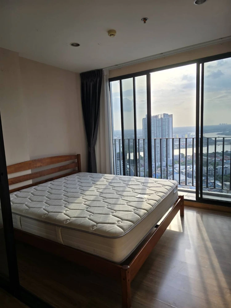 For sale, for rent!! Condo The Tree Interchange, 39th floor, river view, beautiful room with full facilities, hurry and book now!!