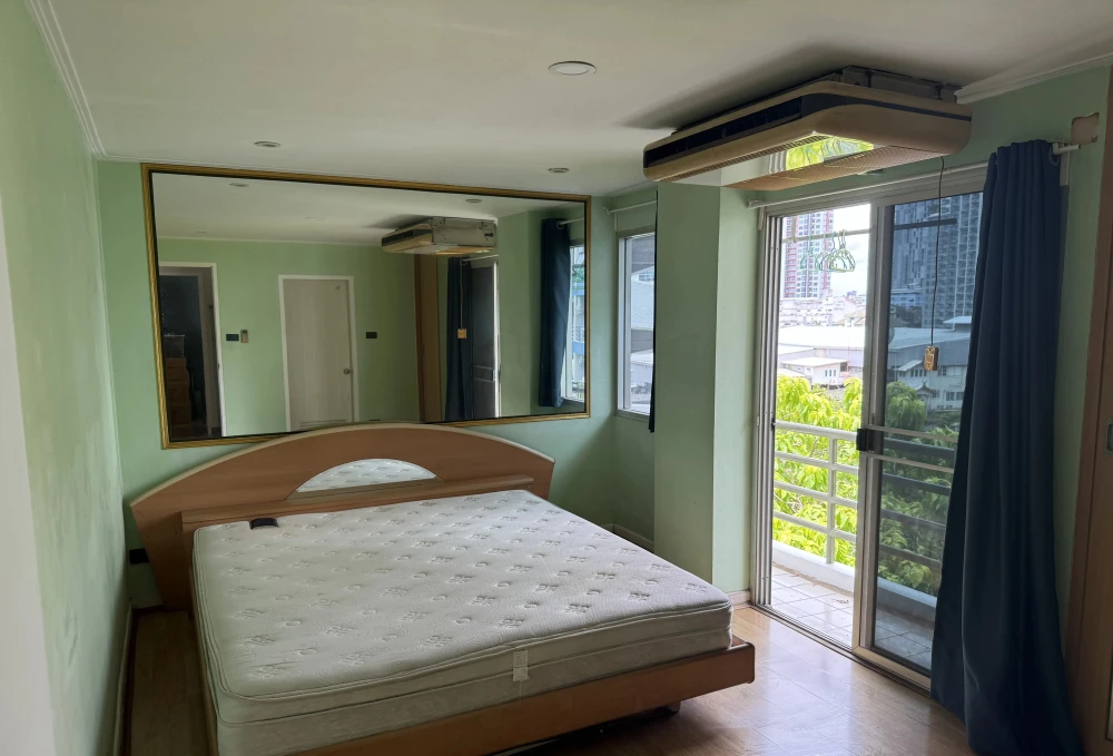 Urgent sale!! Condo at The Waterford Rama 4, 5th floor, fully furnished, ready to move in! Don't miss out!!