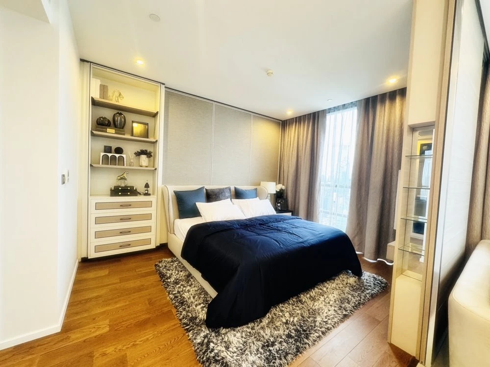 Urgent sale!! Condo The Bangkok Sathorn, 42nd floor, Building D, beautiful room, ready to move in, good price, hurry to book now!!